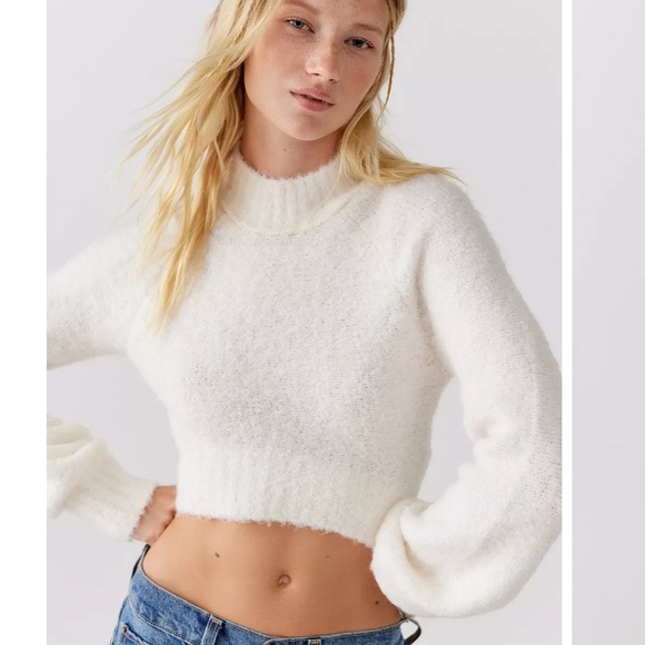 Urban Outfitters Sweaters - 🤍UO Avril Cropped Mock Neck Jumper🤍